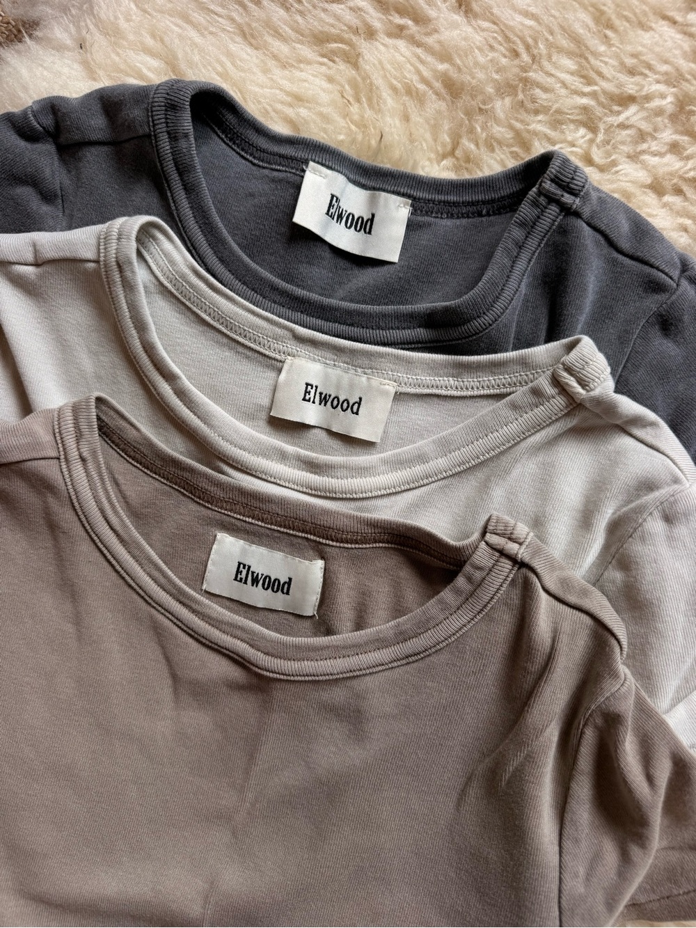 Elwood Women's babydoll crop tee - Charcoal, light gray & Taupe